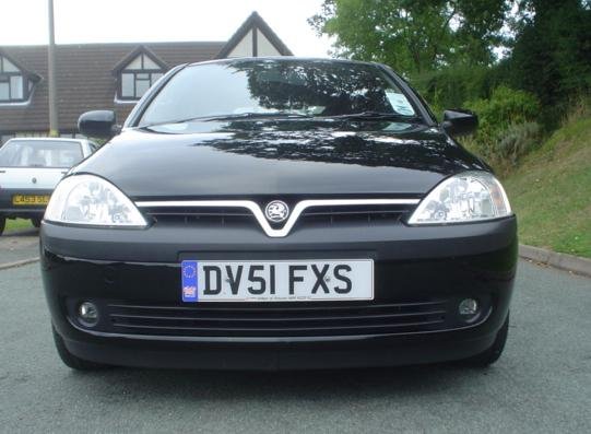 Vauxhall Corsa C 1.2 16V SXi Full Service Kit: Air, Oil, Fuel Filters, Spark Plugs & 5L Oil